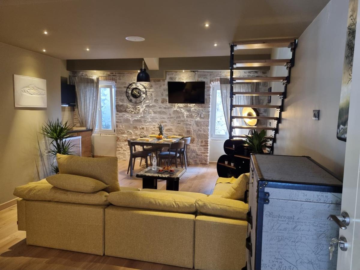 ˇdcˇ Modern Apartment Near The Church Rovinj Bagian luar foto
