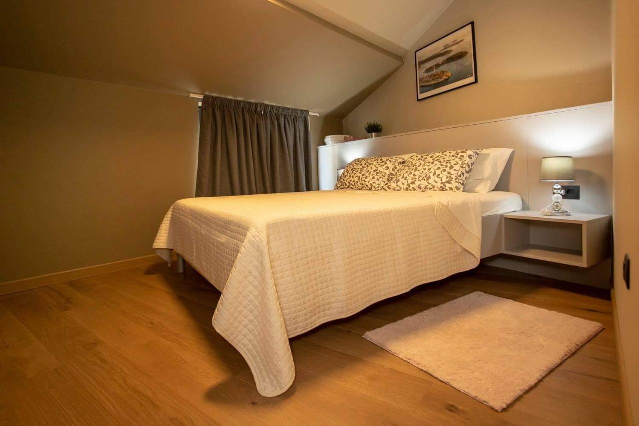 ˇdcˇ Modern Apartment Near The Church Rovinj Bagian luar foto