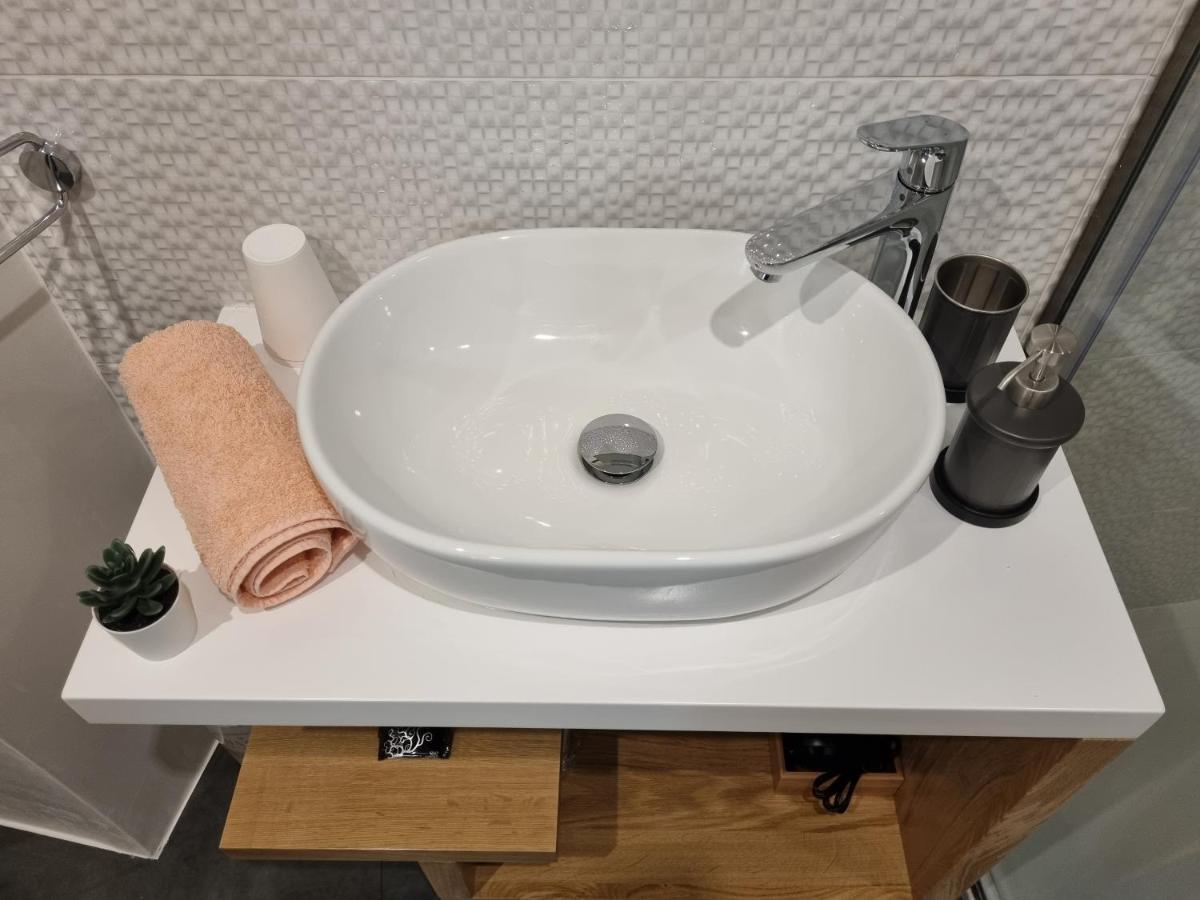 ˇdcˇ Modern Apartment Near The Church Rovinj Bagian luar foto